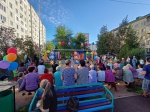 Во дворе дома Островского 16 города Арсеньев состоялась программа в честь 40 летя дома