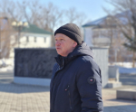 Арсеньевцы 23 февраля возложили цветы к обелиску Славы и почтили память защитников Отечества разных поколений
