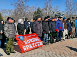 Арсеньевцы 23 февраля возложили цветы к обелиску Славы и почтили память защитников Отечества разных поколений